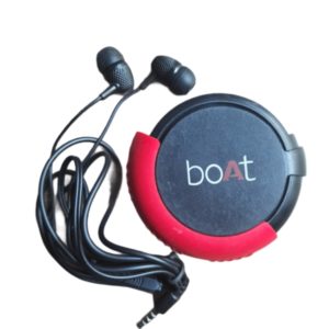 Boat Earphones In